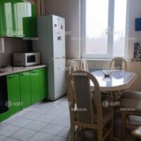 Продаж квартири Харків, ХТЗ, Рогань, 64м²