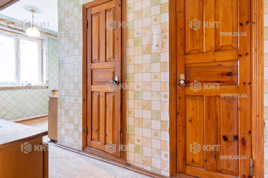 Продаж квартири Харків, Рогань, 70м²