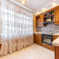 Продаж квартири Харків, Рогань, 70м²
