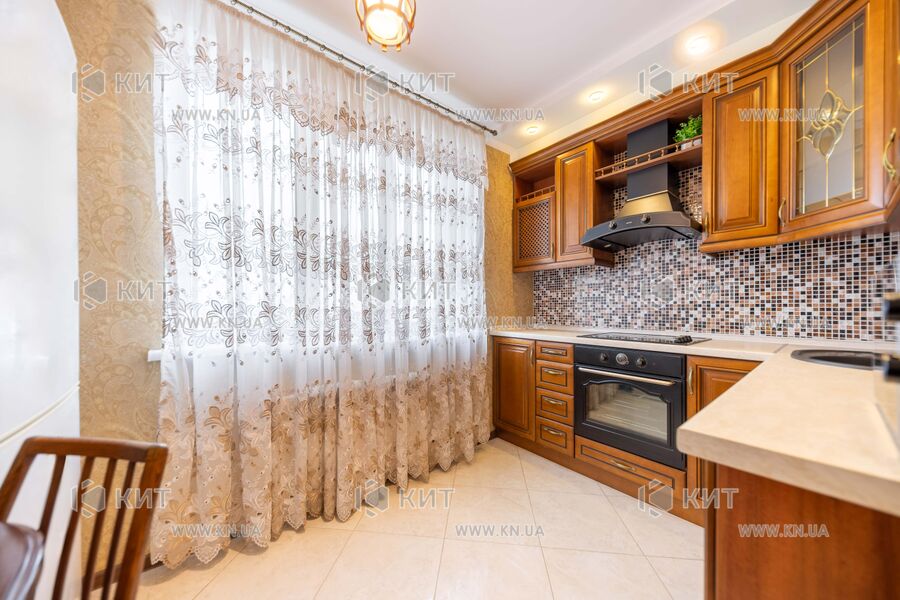 Продаж квартири Харків, Рогань, 70м²