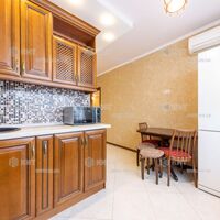 Продаж квартири Харків, Рогань, 70м²