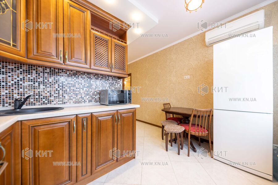 Продаж квартири Харків, Рогань, 70м²