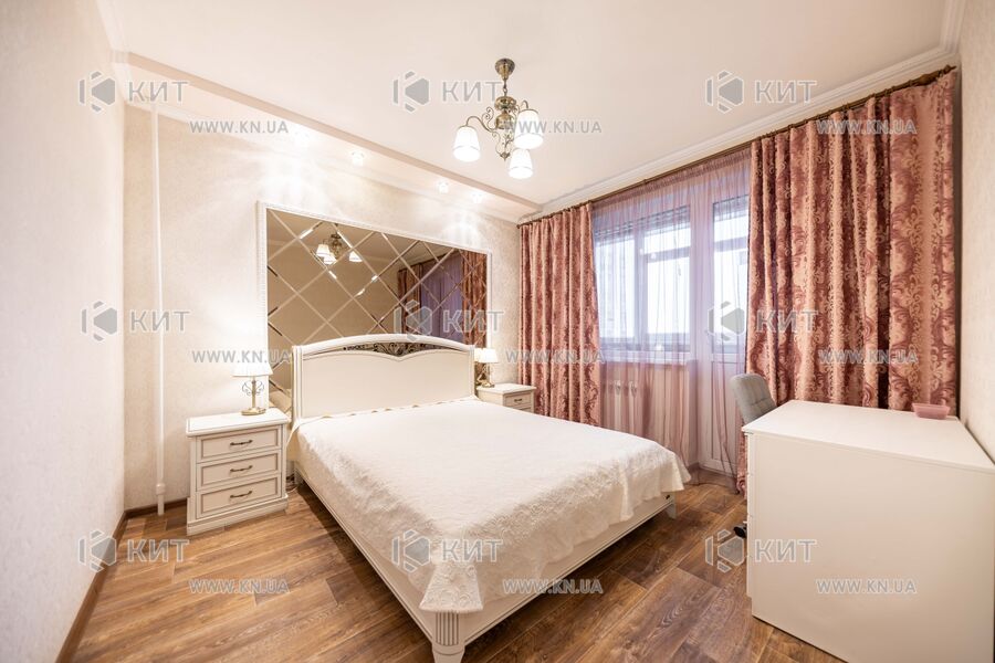 Продаж квартири Харків, Рогань, 70м²