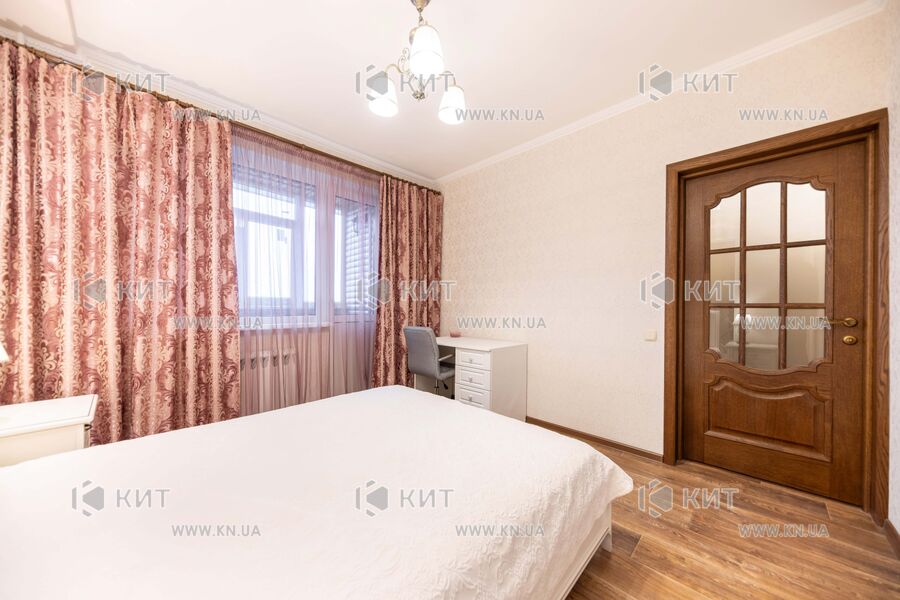 Продаж квартири Харків, Рогань, 70м²