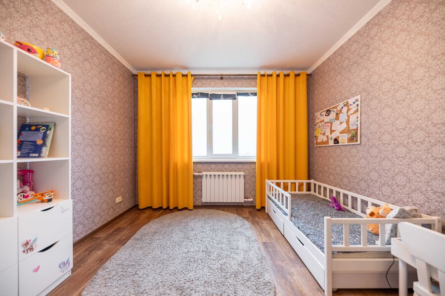 Продаж квартири Харків, Рогань, 70м²