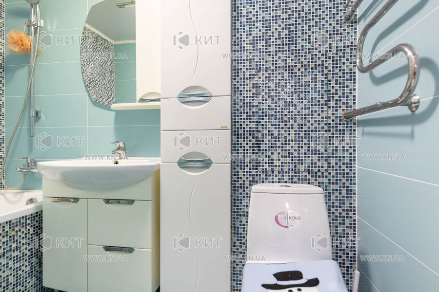 Продаж квартири Харків, Рогань, 70м²