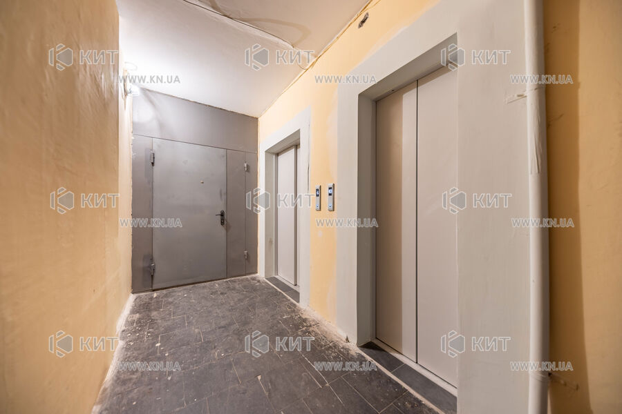 Продаж квартири Харків, Рогань, 70м²