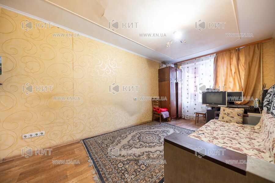 Продаж квартири Харків, ХТЗ, Рогань, 33м²