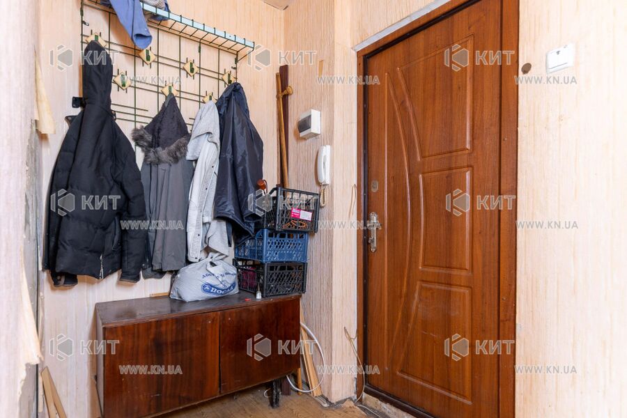 Продаж квартири Харків, ХТЗ, Рогань, 33м²