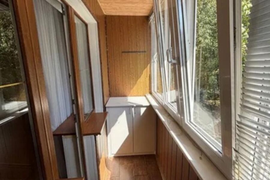 Продаж квартири Харків, ХТЗ, Рогань, 46.4м²