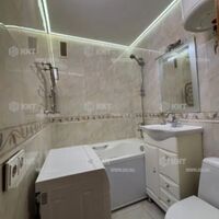 Продаж квартири Харків, ХТЗ, Рогань, 46.4м²
