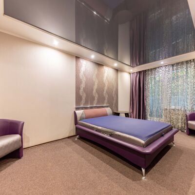 Продажа 	 Харків,  Нескорених (Героїв Праці) вул.   36