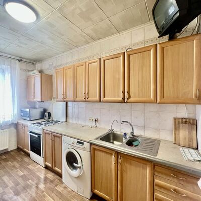 Продажа 	 Харків,  Аерокосмічний (Гагаріна) пр.   7