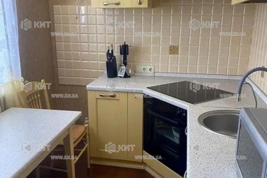Продаж квартири Харків, ХТЗ, Рогань, 50м²