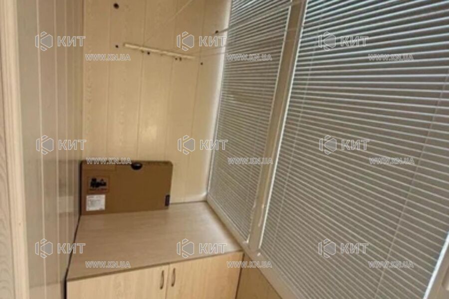 Продаж квартири Харків, ХТЗ, Рогань, 50м²