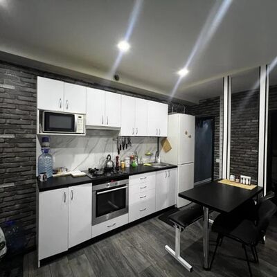 Продажа 	 Харьков,  Глобинская (Маршала Батицкого) ул.   4