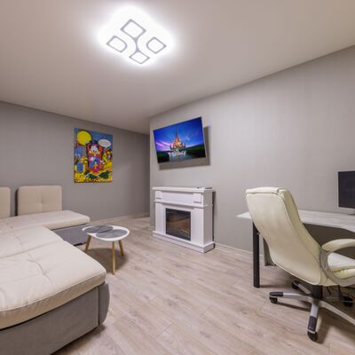 Продажа 	 Харків,  Прирічкова (Поздовжня) вул.   3