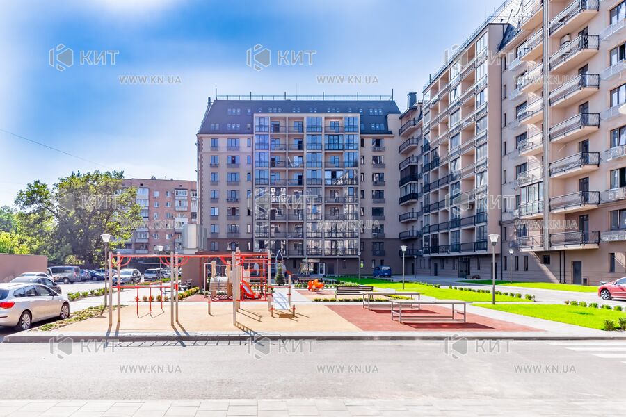 Продаж квартири Харків, Наукова, 140м²