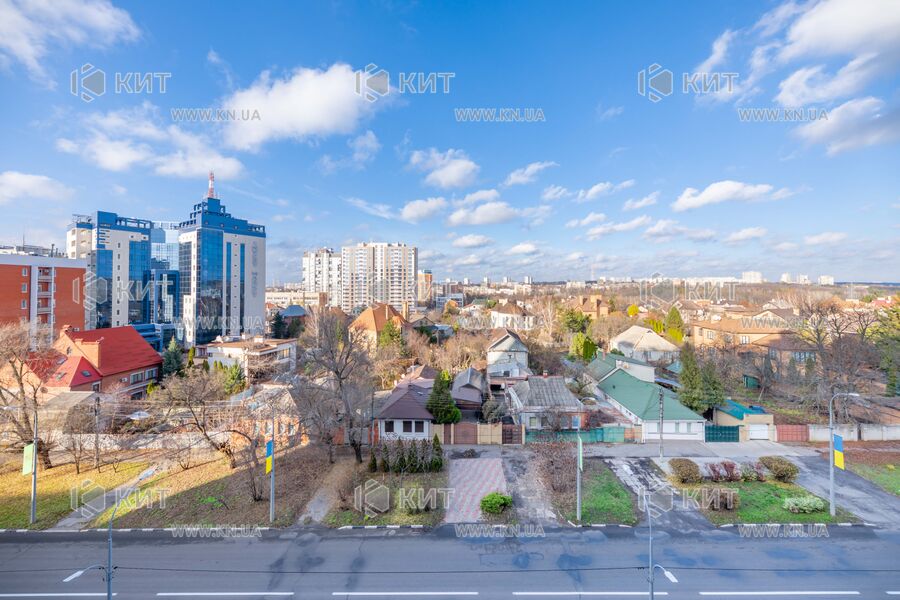 Продаж квартири Харків, Наукова, 140м²