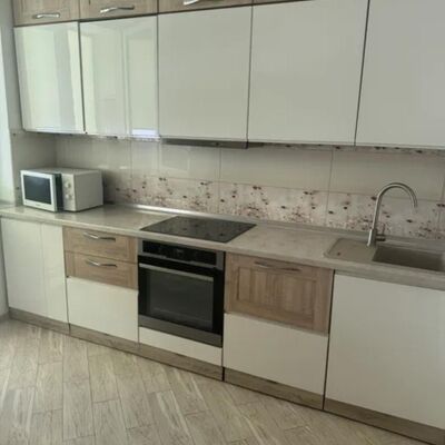 Продажа 	 Харьков, Героев Харькова Героев Харькова (Московский) пр.   131Г