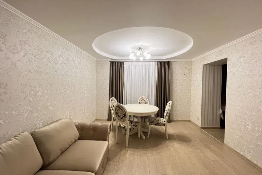 Продажа квартиры Харьков, Гагарина, Спортивная, Защитников, 100м²