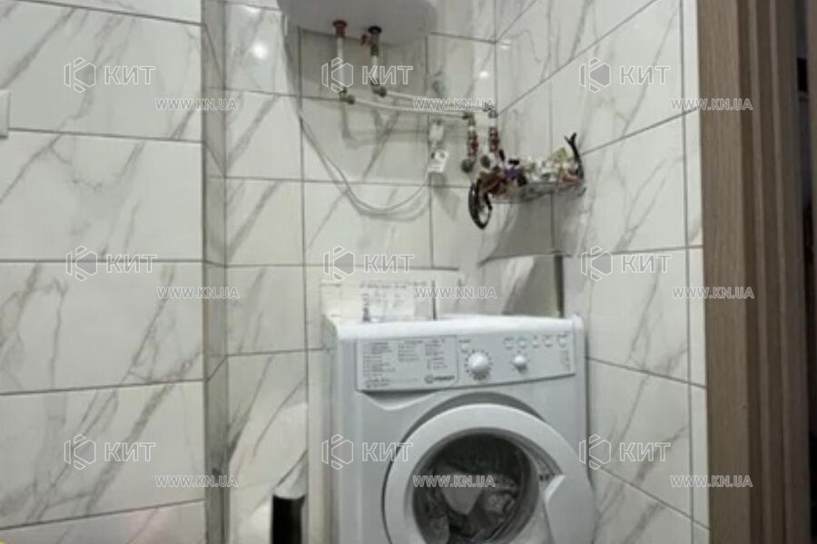 Продаж квартири Харків, ХТЗ, Рогань, 37м²