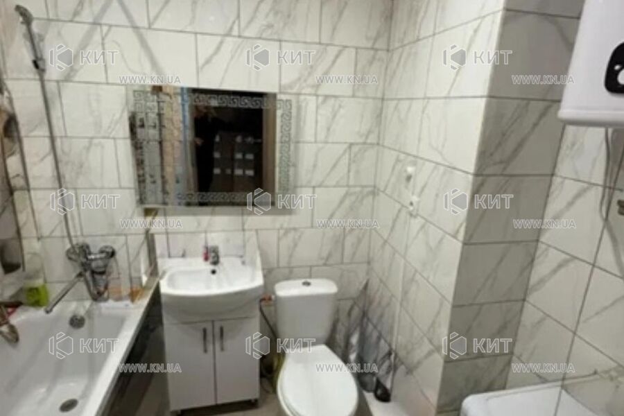Продаж квартири Харків, ХТЗ, Рогань, 37м²