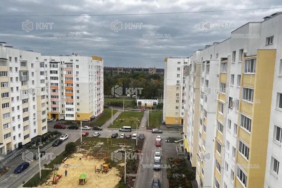 Продаж квартири Харків, ХТЗ, Рогань, 76м²