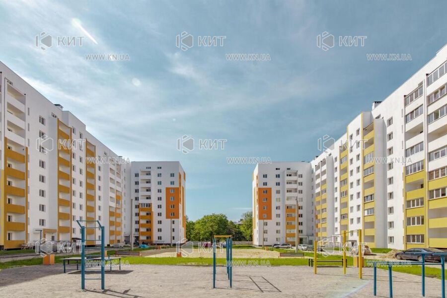 Продаж квартири Харків, ХТЗ, Рогань, 76м²