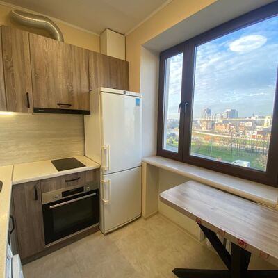 Продажа 	 Харків,  Гімназійна (Червоношкільна) наб.   26