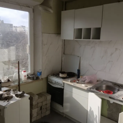 Продажа 	 Харків,  Нескорених (Героїв Праці) вул.   19