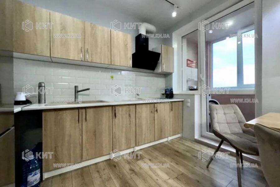 Продаж квартири Харків, ХТЗ, Рогань, 81м²