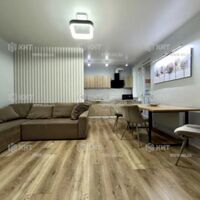 Продаж квартири Харків, ХТЗ, Рогань, 81м²