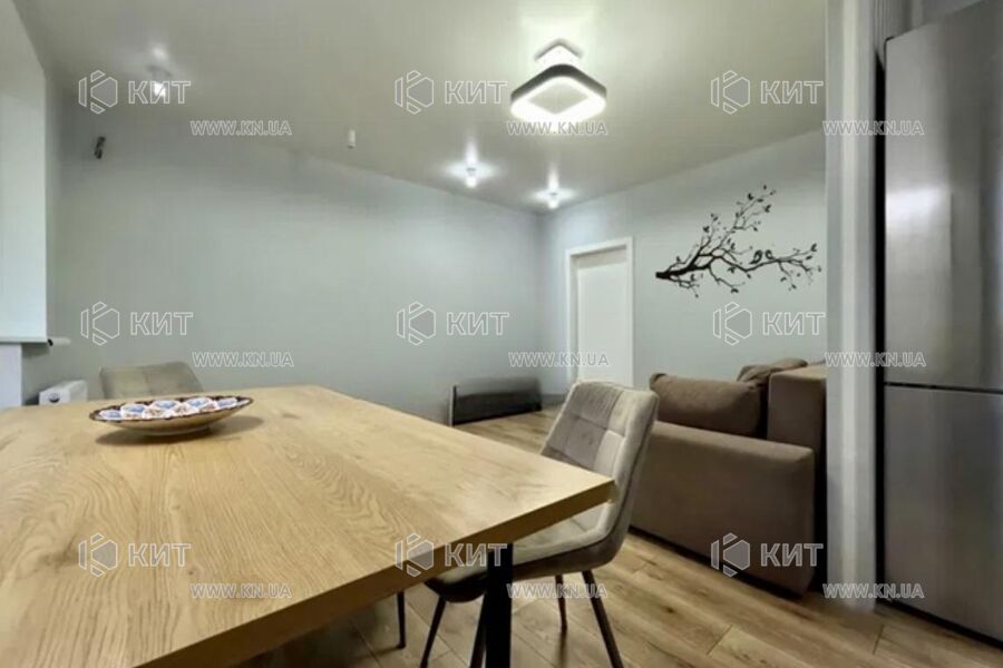 Продаж квартири Харків, ХТЗ, Рогань, 81м²