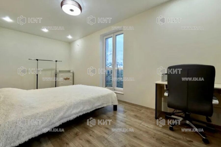 Продаж квартири Харків, ХТЗ, Рогань, 81м²