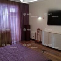 Продаж квартири Харків, Наукова, 240м²