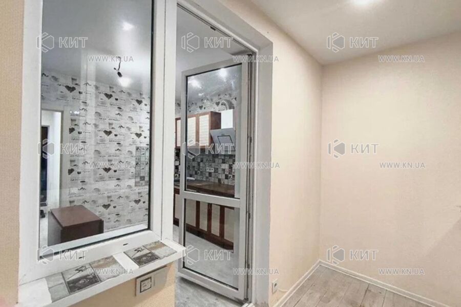 Продаж квартири Харків, ХТЗ, Рогань, 56м²