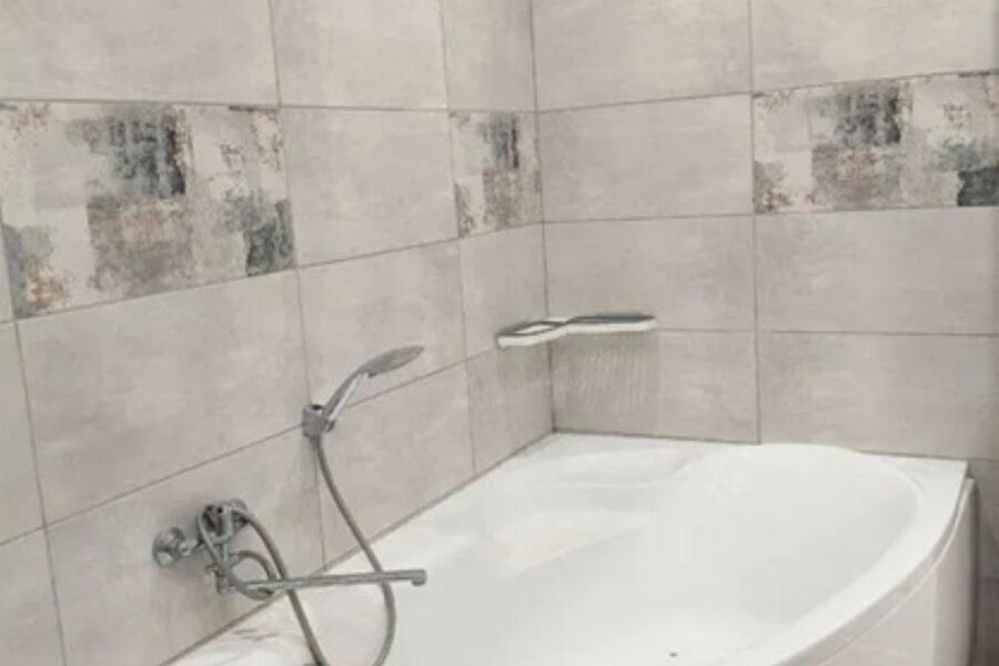 Продаж квартири Харків, ХТЗ, Рогань, 56м²