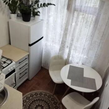 Продажа квартир - Харьков,  Светлая ул.  10