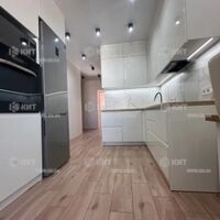 Продаж квартири Харків, ХТЗ, Рогань, 58м²