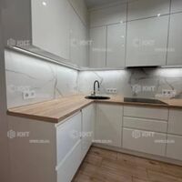 Продаж квартири Харків, ХТЗ, Рогань, 58м²