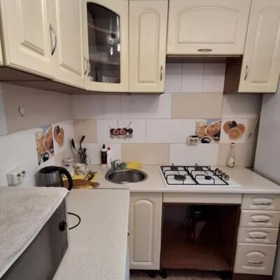 Продажа 	 Харків,  Аерокосмічний (Гагаріна) пр.   173А