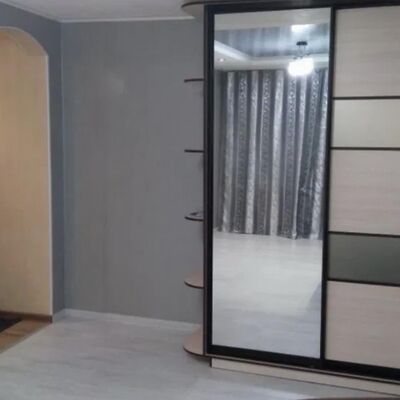 Продажа 	 Харьков,  Валентиновская (Блюхера) ул.   21Б