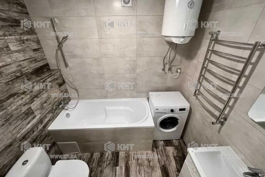 Продаж квартири Харків, ХТЗ, Рогань, 43м²