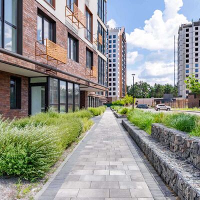 Продажа 	 Харьков, Люксембург Динамовская ул.   15А