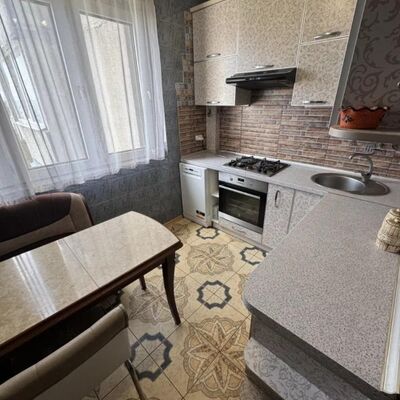 Продажа 	 Харків,  Ювілейний (50-річчя ВЛКСМ) пр.   44