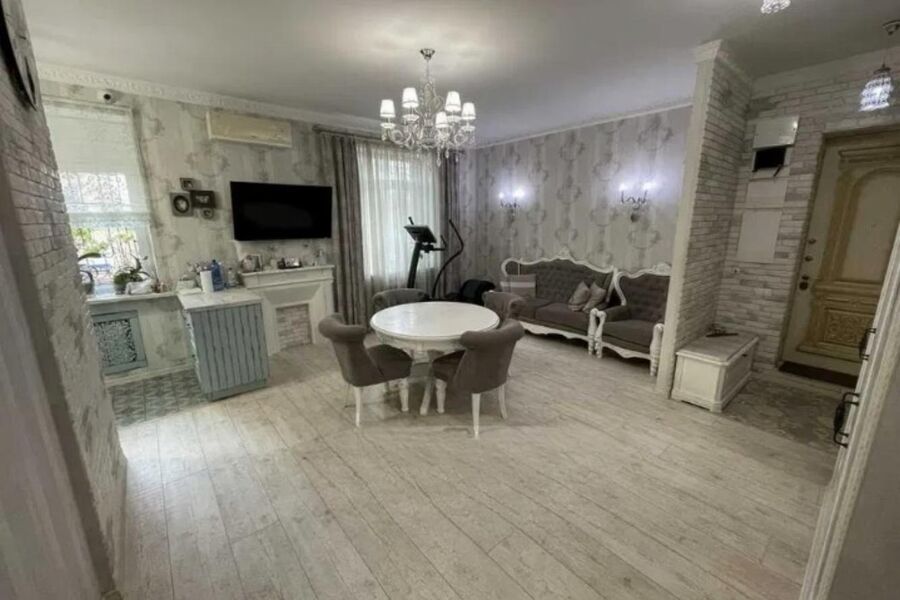Продажа квартиры Харьков, Гагарина, Спортивная, Защитников, 90м²