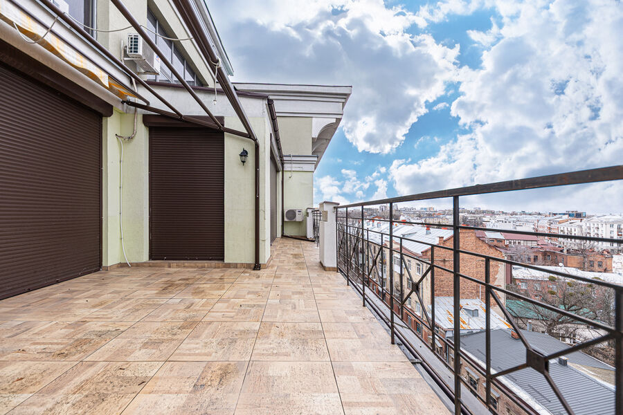 Продаж квартири Харків, Центр, 151м²