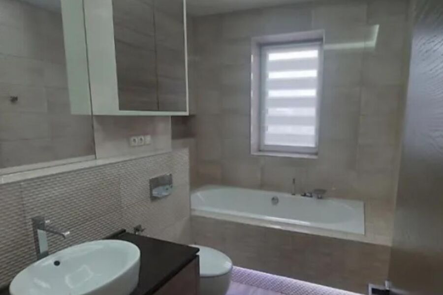 Продажа квартиры Харьков, Центр, 153м²