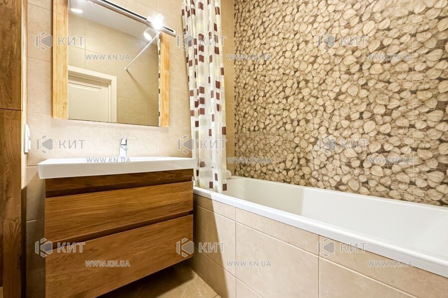 Продаж квартири Харків, Олексіївка, 107м²